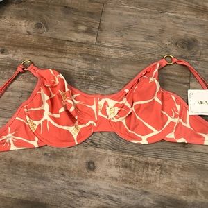 NWT Tara Grinna underwire bathing suit top